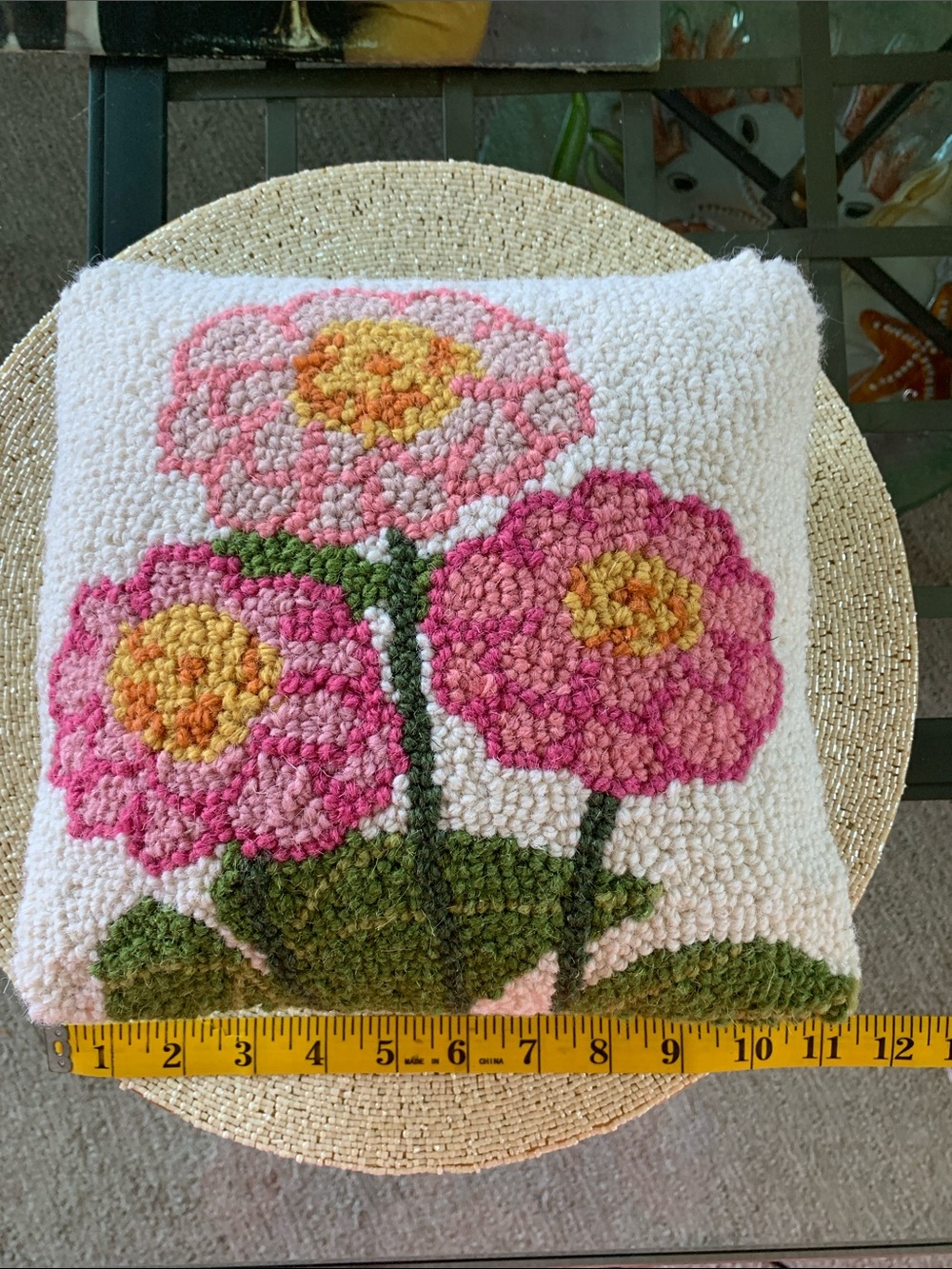 Peking Handicraft Zinnia Wool Hook Pillow 10”sq. like new